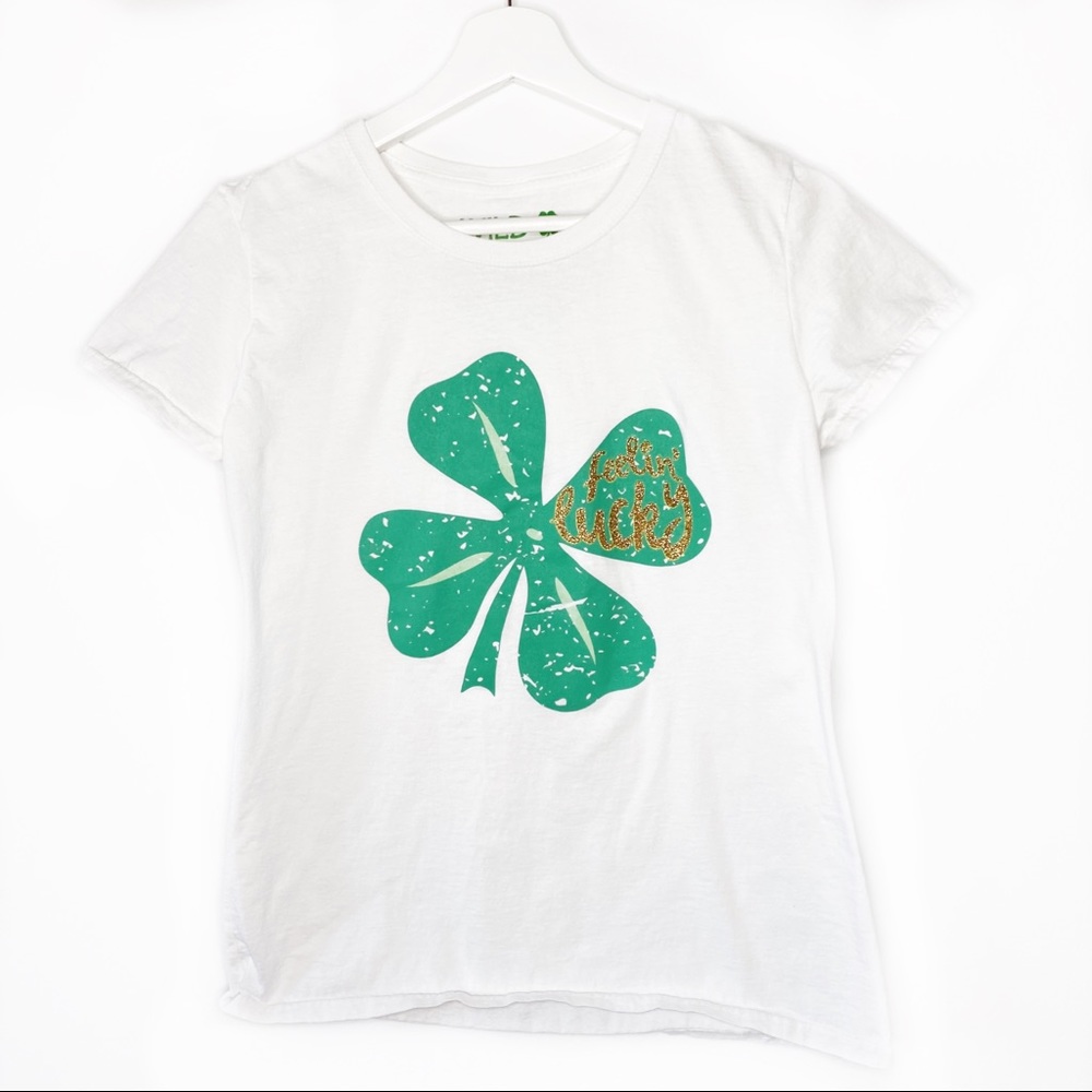 St Patrick’s Day Wild Clover "Feelin' Lucky" Irish Shamrock Clover T-Shirt M